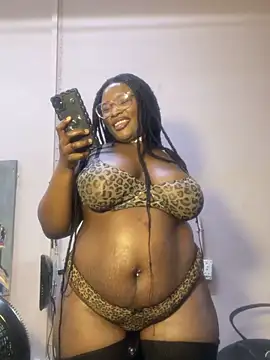 CurvyCocoxxx online show from June 3, 7:31 am