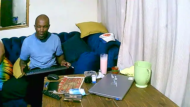 TheeBigPump online show from November 27, 10:43 pm