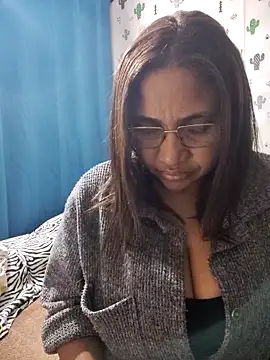 Avannay online show from December 4, 1:48 am