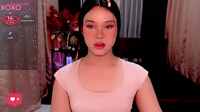 Snapshot of IamRaeganDolls69 chatting on November 10, 1:10 am IamRaeganDolls69 online show from November 10, 1:10 am