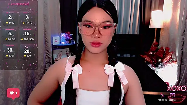 Snapshot of IamRaeganDolls69 chatting on October 6, 12:12 am IamRaeganDolls69 online show from October 6, 12:12 am