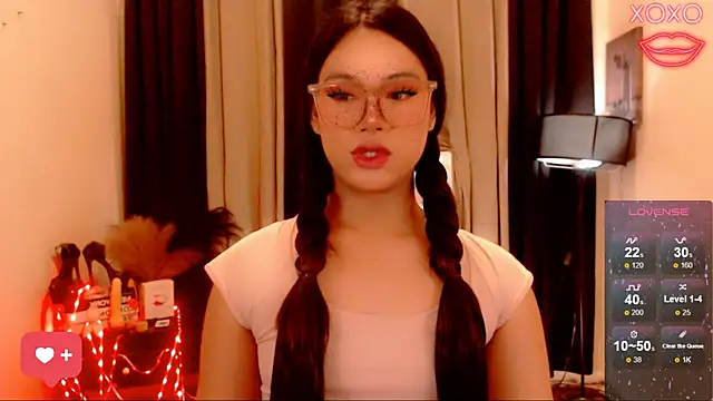 Snapshot of IamRaeganDolls69 chatting on November 5, 2:03 am IamRaeganDolls69 online show from November 5, 2:03 am