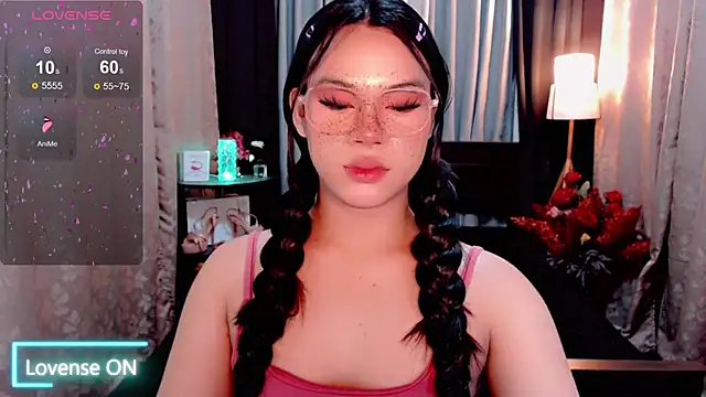 Snapshot of IamRaeganDolls69 chatting on September 14, 12:44 am IamRaeganDolls69 online show from September 14, 12:44 am