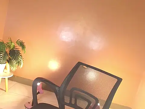 seductivehugecumontopx online show from November 12, 10:19 am