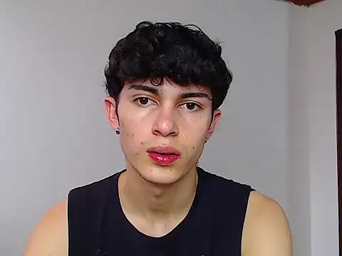 Snapshot of john_vichenso chatting on October 1, 9:29 pm john vichenso online show from October 1, 9:29 pm