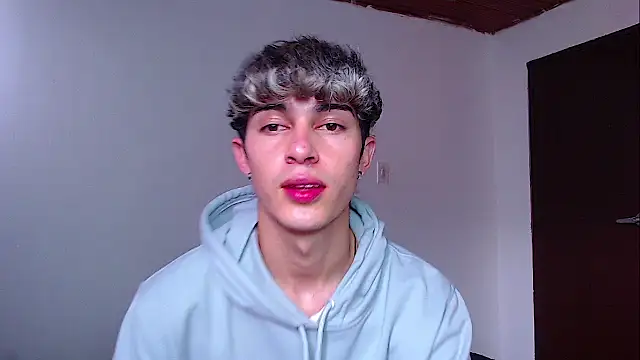 john vichenso online show from December 4, 8:19 pm