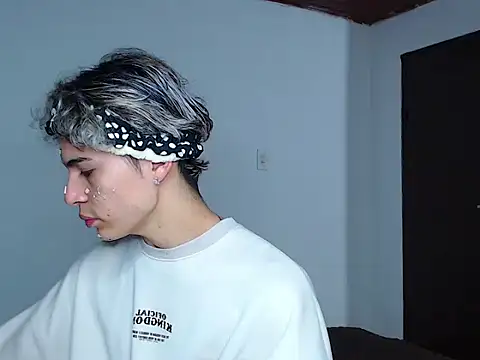 john vichenso online show from October 30, 10:28 pm