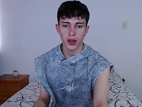 john vichenso online show from April 6, 9:49 pm