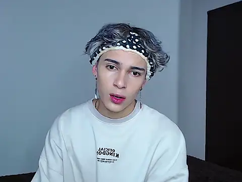 john vichenso online show from October 27, 10:11 pm