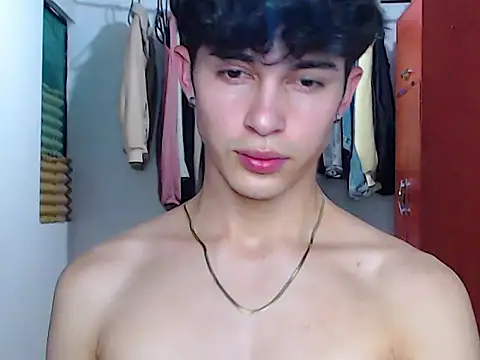 Snapshot of john_vichenso chatting on September 18, 9:40 pm john vichenso online show from September 18, 9:40 pm