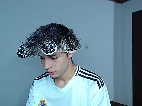 john vichenso online show from November 26, 11:16 pm