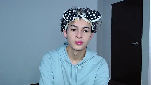 john vichenso online show from November 28, 9:59 pm