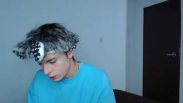 john vichenso online show from November 27, 9:48 pm