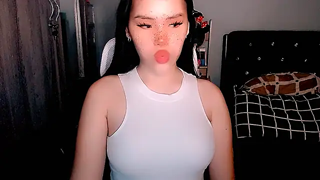 Snapshot of itsAsianFucker chatting on February 22, 4:08 pm itsAsianFucker online show from February 22, 4:08 pm