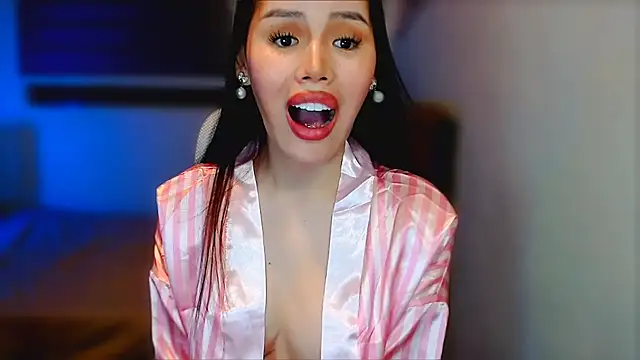 Snapshot of itsAsianFucker chatting on July 13, 2:16 pm itsAsianFucker online show from July 13, 2:16 pm