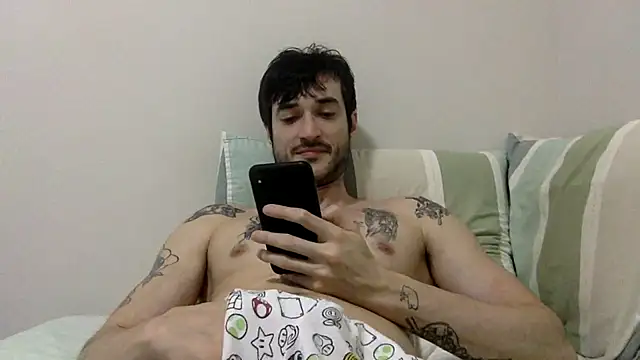 Snapshot of Fubinha chatting on October 28, 2:12 am Fubinha online show from October 28, 2:12 am