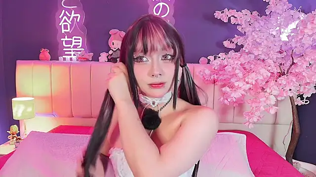 Shizuko  online show from April 16, 9:15 pm