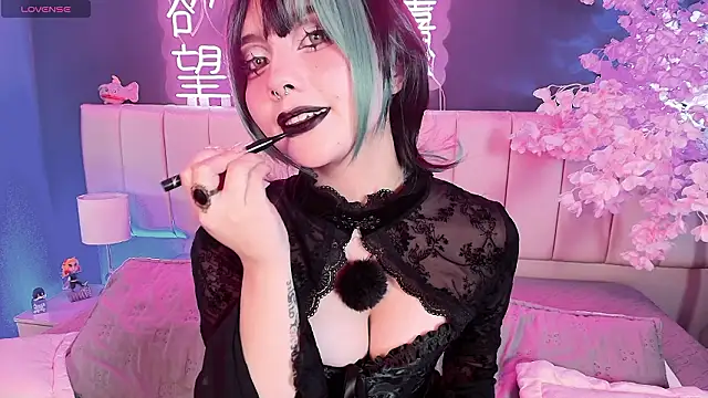 Shizuko  online show from March 30, 8:43 pm