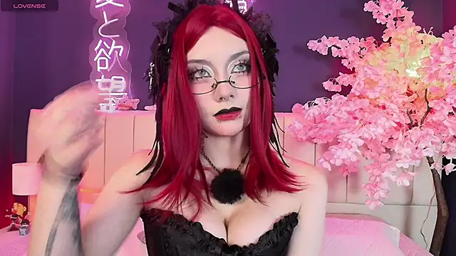 Shizuko  online show from April 17, 8:55 pm