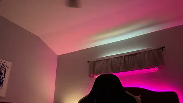 ValentinaPlays online show from November 5, 6:22 pm