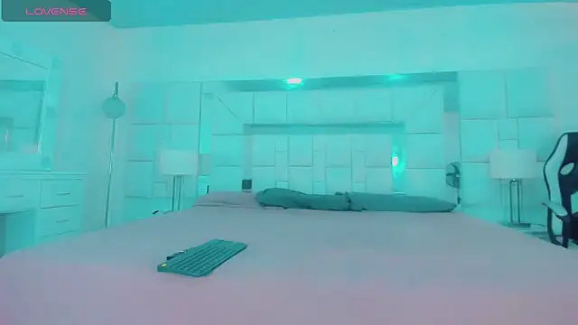 Britany montiel online show from January 10, 7:20 pm