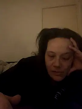 zeousseelphie online show from March 28, 9:10 am