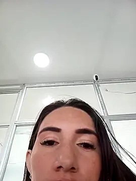 Snapshot of xxx_Alice_ chatting on October 13, 11:56 am xxx Alice online show from October 13, 11:56 am