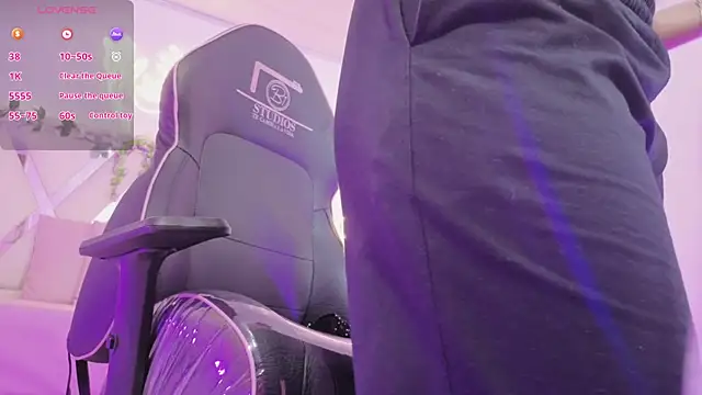 ZURY TAY online show from April 10, 12:01 pm