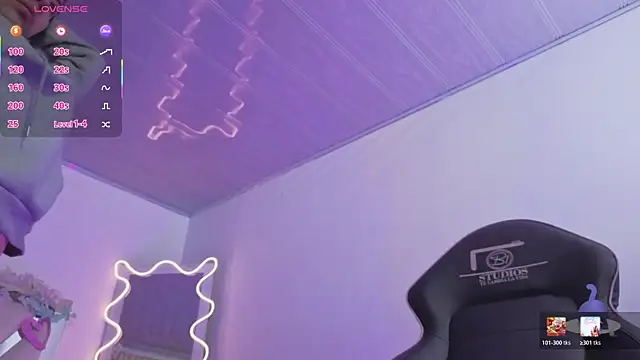 ZURY TAY online show from January 14, 11:36 am