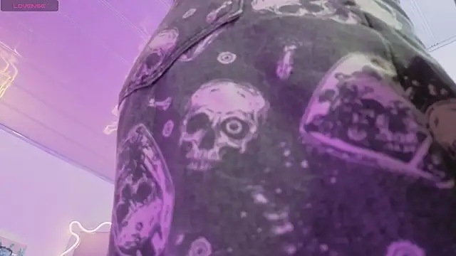 ZURY TAY online show from February 13, 11:54 am