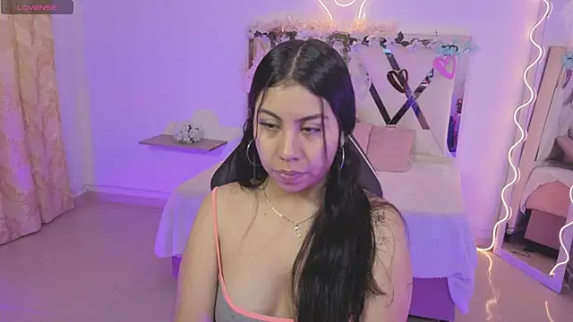 Snapshot of ZURY_TAY chatting on October 13, 11:56 am ZURY TAY online show from October 13, 11:56 am