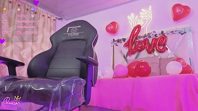 ZURY TAY online show from February 14, 11:54 am