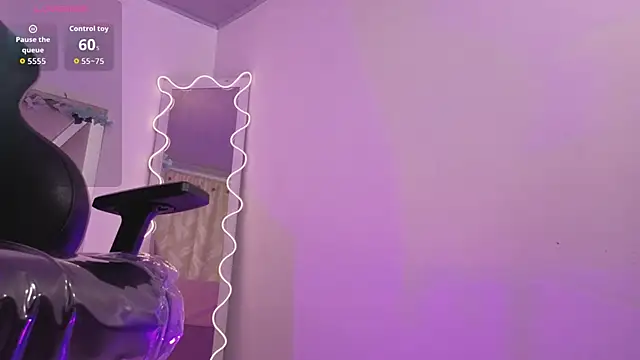 ZURY TAY online show from March 3, 12:01 pm