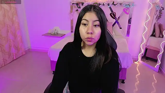 Snapshot of ZURY_TAY chatting on October 28, 11:42 am ZURY TAY online show from October 28, 11:42 am