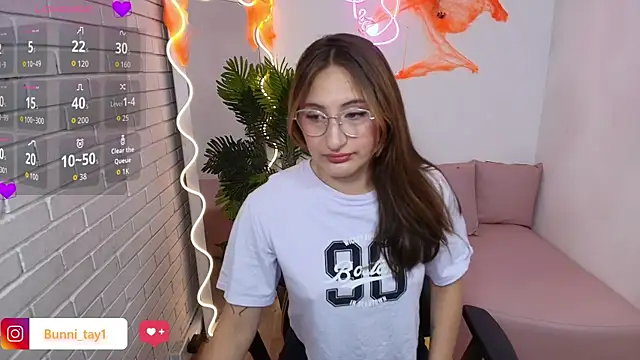 Snapshot of Bunni_tay chatting on October 11, 11:33 am Bunni tay online show from October 11, 11:33 am