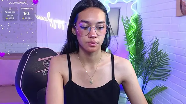 Snapshot of artemiss_tay chatting on October 3, 7:15 pm artemiss tay online show from October 3, 7:15 pm