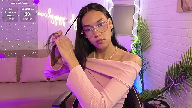 artemiss tay online show from October 31, 5:53 pm