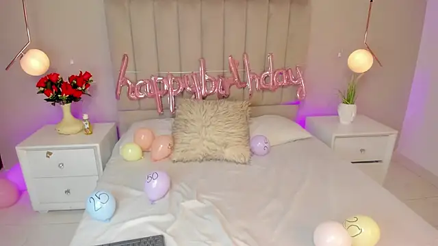 Dani rosse  online show from April 1, 1:52 pm