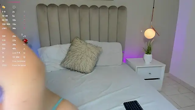 Dani rosse  online show from March 29, 1:02 pm