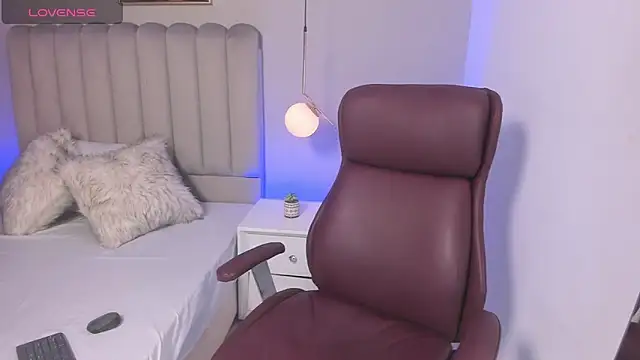 Dani rosse  online show from October 1, 1:26 pm