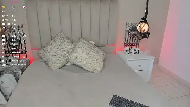 Dani rosse  online show from October 26, 1:11 pm