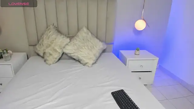 Dani rosse  online show from October 10, 12:39 pm