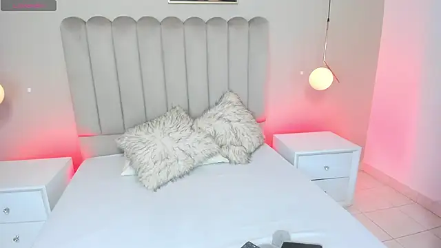 Dani rosse  online show from November 2, 2:33 pm