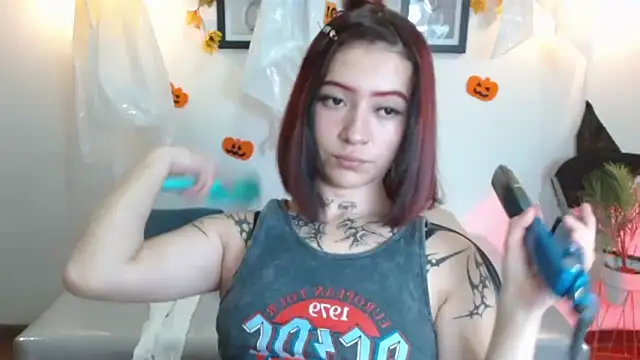 Snapshot of Evanss_lx chatting on October 22, 5:12 pm Evanss lx online show from October 22, 5:12 pm