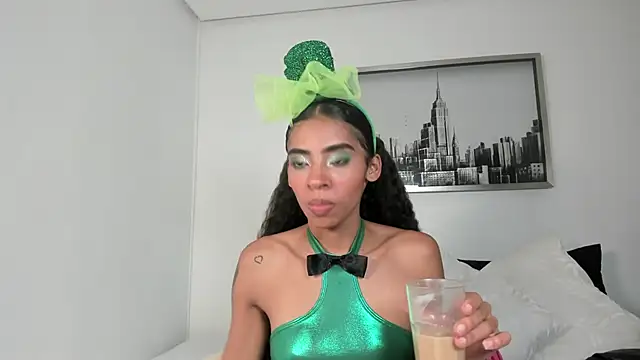 sarah ashbourne online show from October 31, 4:20 am