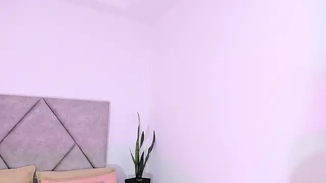 AlannaJonnes online show from March 13, 8:14 pm