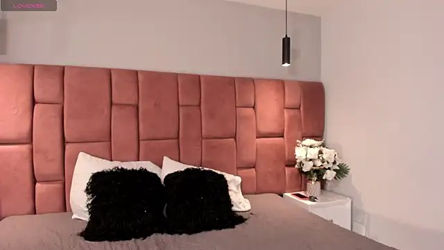 AlannaJonnes online show from February 18, 12:01 pm