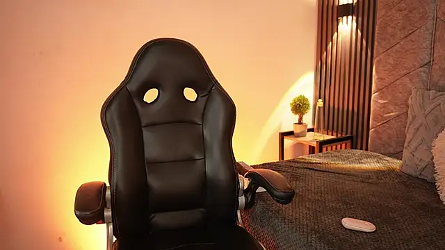 maddy1y  online show from January 15, 11:46 am