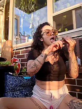 Av3ryyBe3 online show from June 17, 12:11 am