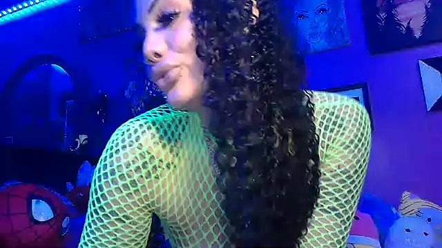 Av3ryyBe3 online show from November 10, 12:04 am